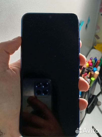 Телефон Honor 10i