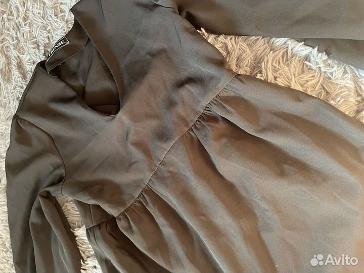 Черное платье, хоть на работу, хоть нет