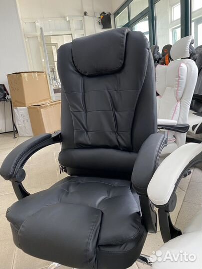 Офисное кресло руководителя