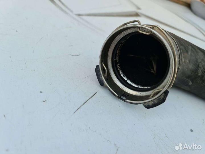 Патрубок интеркуллера левый Mercedes W204 OM651