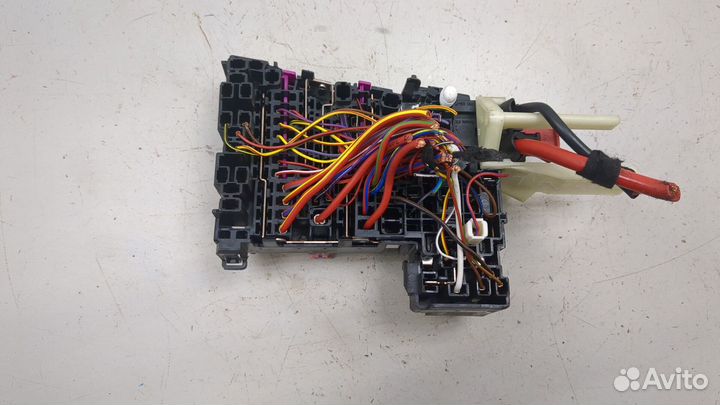 Блок предохранителей Audi Q3 2018