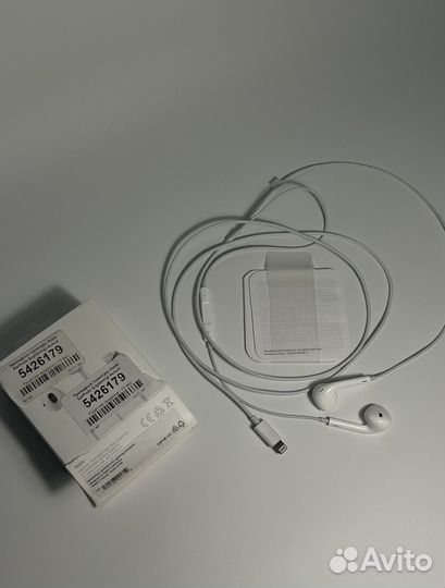 Проводные наушники apple