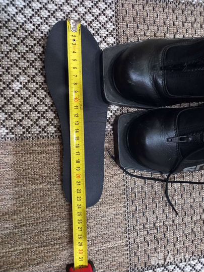 Лыжные ботинки