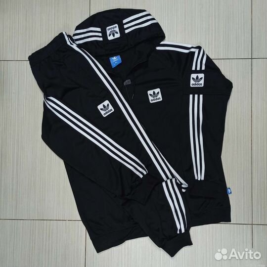 Спортивный костюм мужской