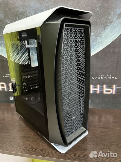 Продам корпус AeroCool Aero One белый