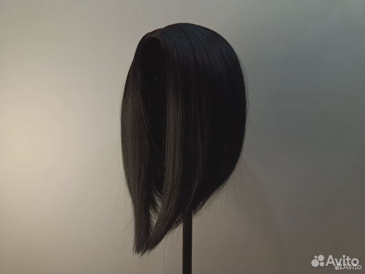 Парик черный без челки, средний, прямой