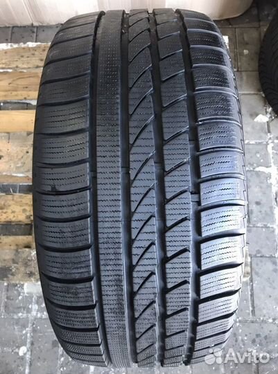 Hankook IceBear W300 245/40 R18 97V