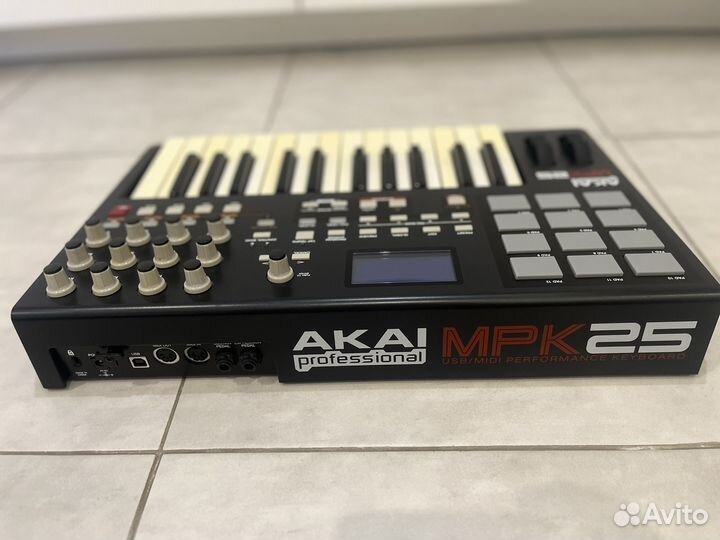 Midi-клавиатура akai MPK25