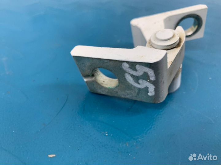 Б/У петля двери задний правый Volkswagen Polo 612