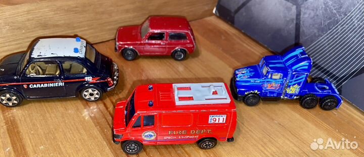 Металлические коллекционные автомобили