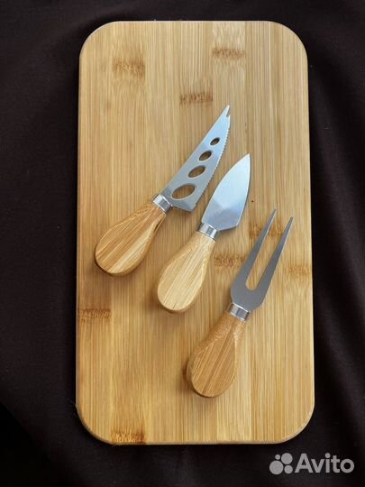 Сервировочная доска и набор для сыра