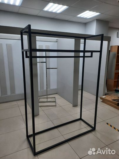 Изготовление стеллажей, рейлов, вешалок на заказ