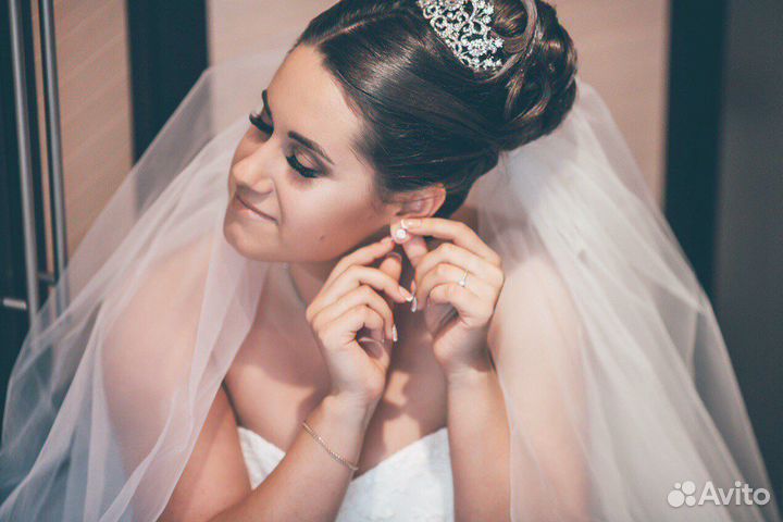 Стилист по прическам и макияжу