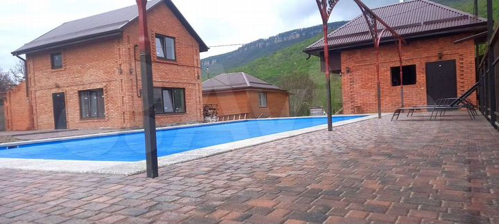 Коттедж 200 м² на участке 12 сот.