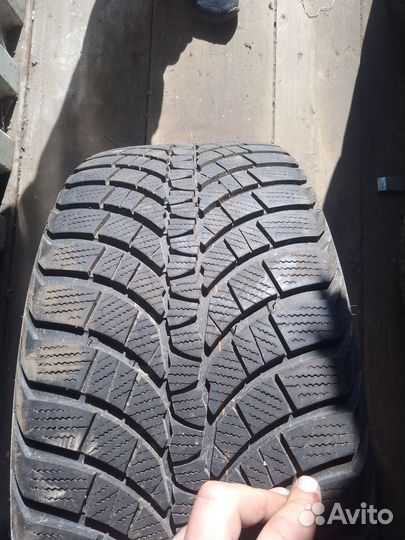 Колеса зимние Мерседес cls 255/40/18