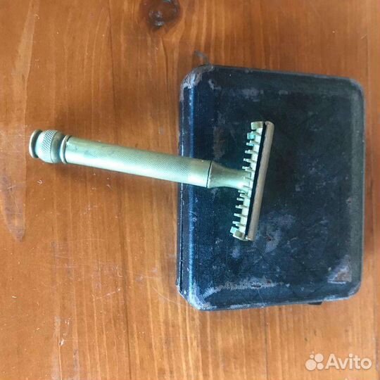 Бритвенный станок Англия