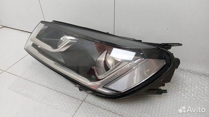 Фара левая VW Touareg 2 2014-2018