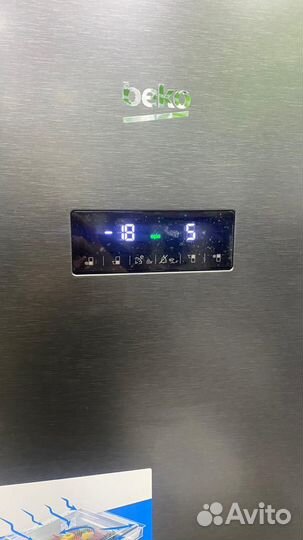 Холодильник Beko rcnk365E20ZXR