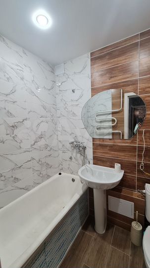 2-к. квартира, 43 м², 1/4 эт.