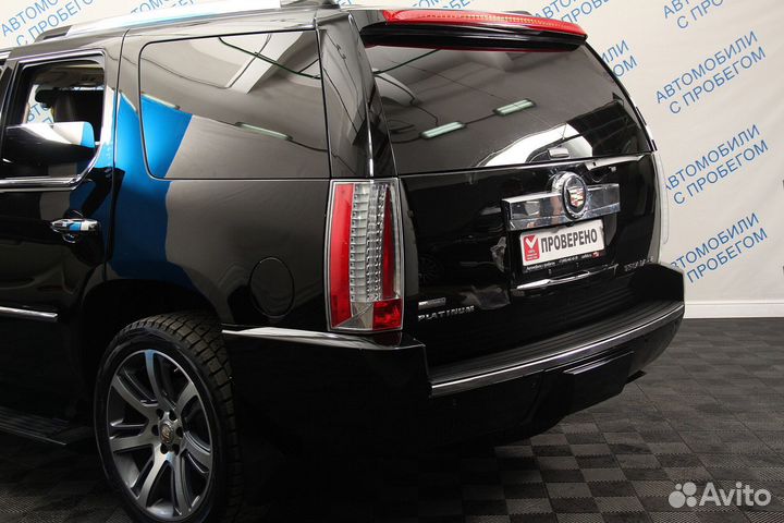 Cadillac Escalade, 2011