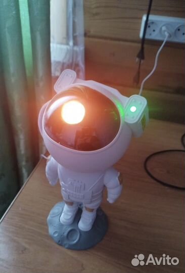 Ночник космонавт