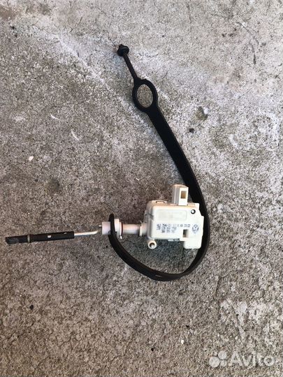 Активатор лючка бензобака Porsche Cayenne 955