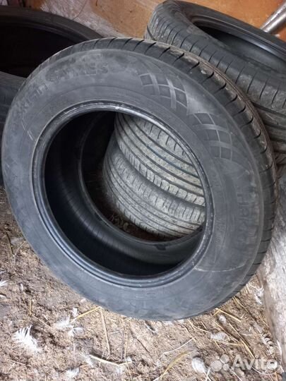 Nokian Tyres Hakka Blue 3 215/60 R16 99V