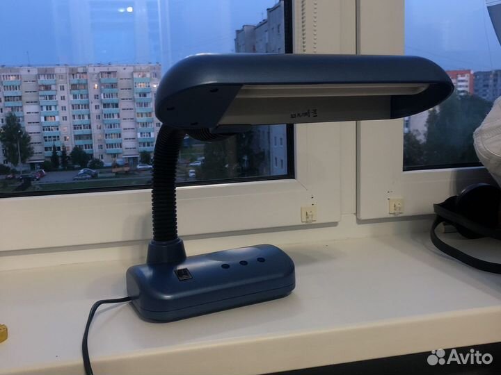 Лампа настольная