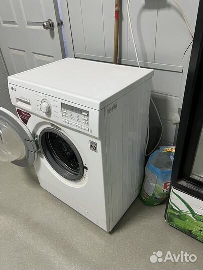 Стиральная машина с вертикальной загрузкой