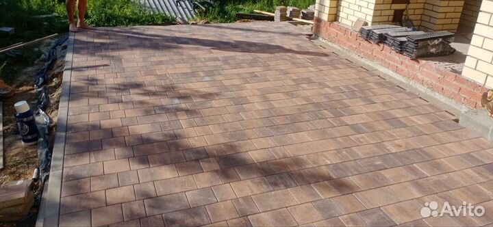 Укладка брусчатки тратуарной плитки