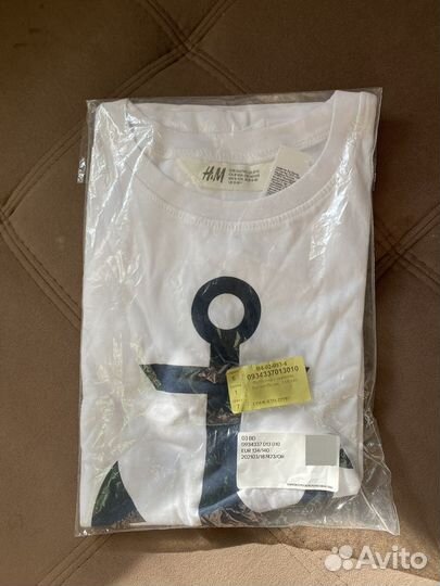 Новая футболка H&M 8-10 лет. 140 см