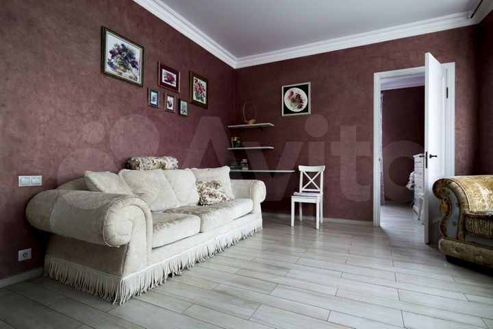 Коттедж 339 м² на участке 6 сот.