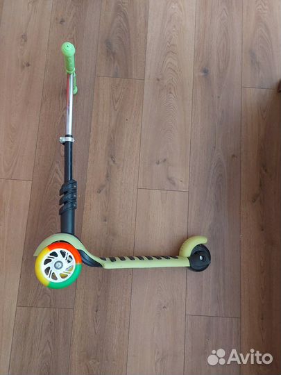 Продам самокат 3 в 1 scooter