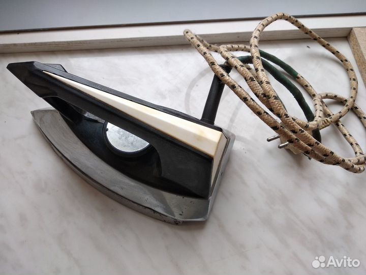 Утюг советского производства