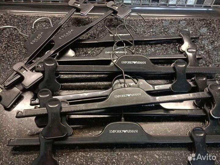 Вешалки плечики брендовые Emporio Armani