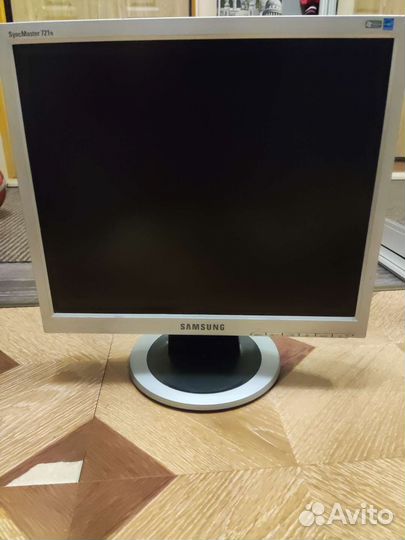 Монитор Samsung