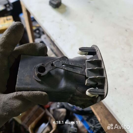 Дефлектор воздушный правый suzuki Liana