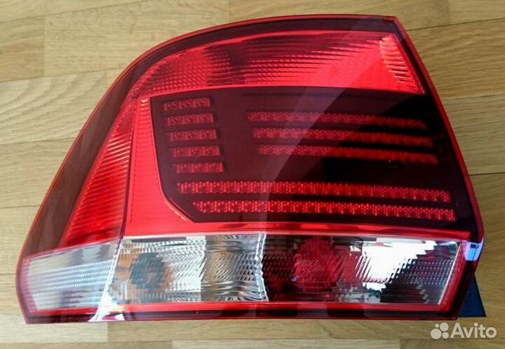Фонарь Фольксваген Поло седан левый задний 2015г