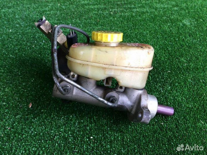 Главный тормозной цилиндр Jeep Cherokee XJ ERH