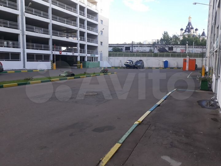 Машиноместо, 14 м²