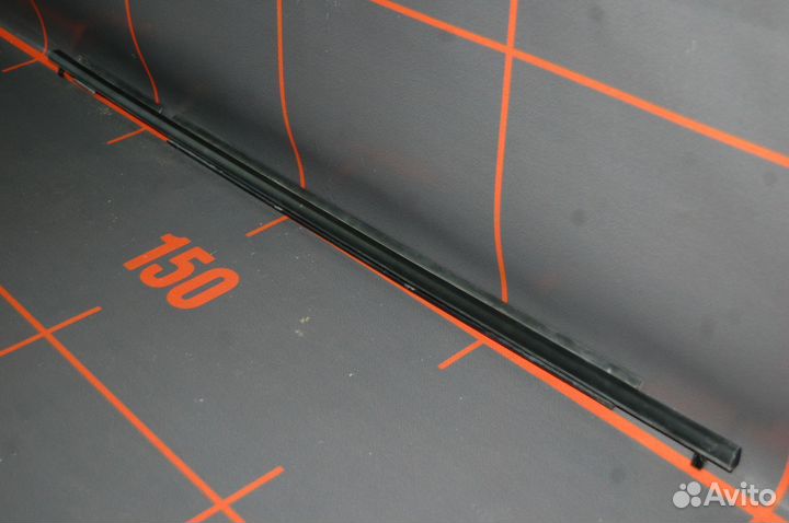 Накладка стекла - Toyota Land Cruiser Prado 150