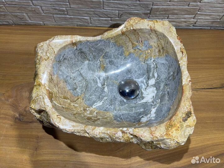 Раковина из натурального камня