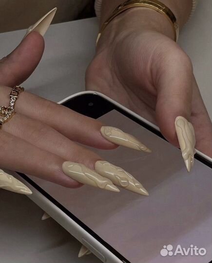 Наращивание всех форм любой длины, Люксио