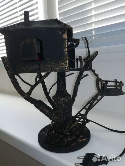 Домик с лампой