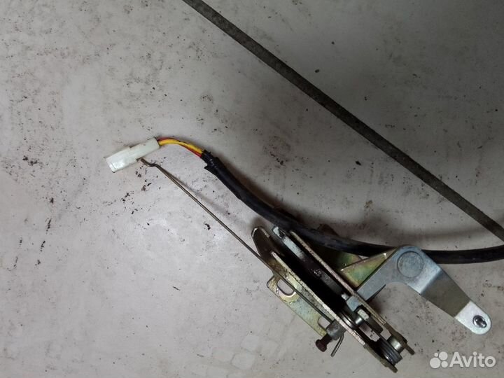 Замок крышки багажника LADA ваз 2112