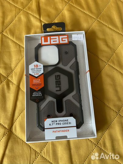 Чехол на iPhone 15 pro max uag