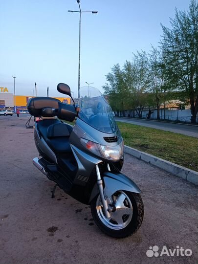 Suzuki skywave 400