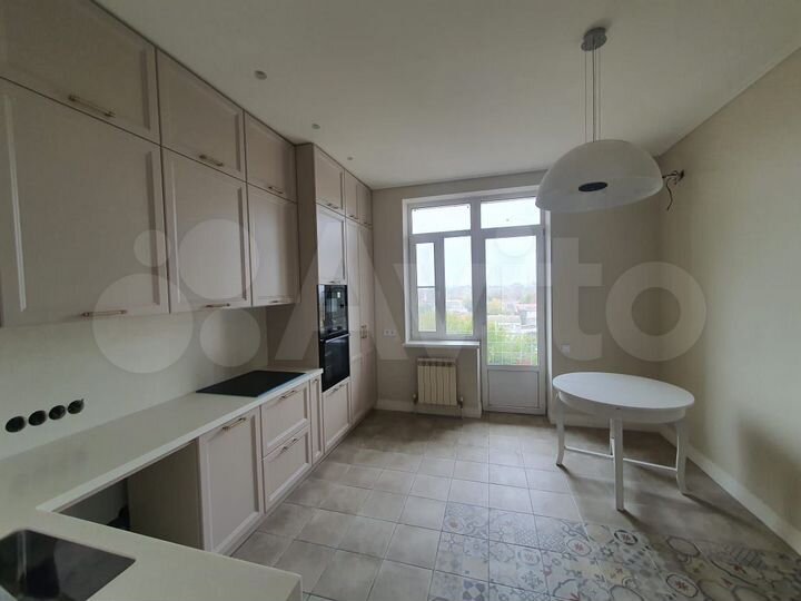 2-к. квартира, 77 м², 5/5 эт.