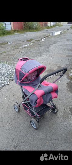 Прогулочная коляска