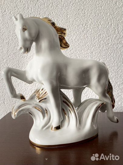 Статуэтка «Конь Огонь». Фарфор лфз
